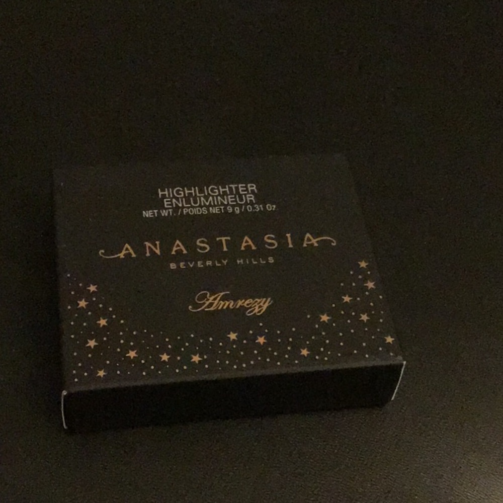 BNWT Amrezy Collaboration Highlighter